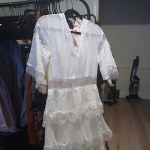 Elegant Dress – 2 Colors Available M White and L Pink